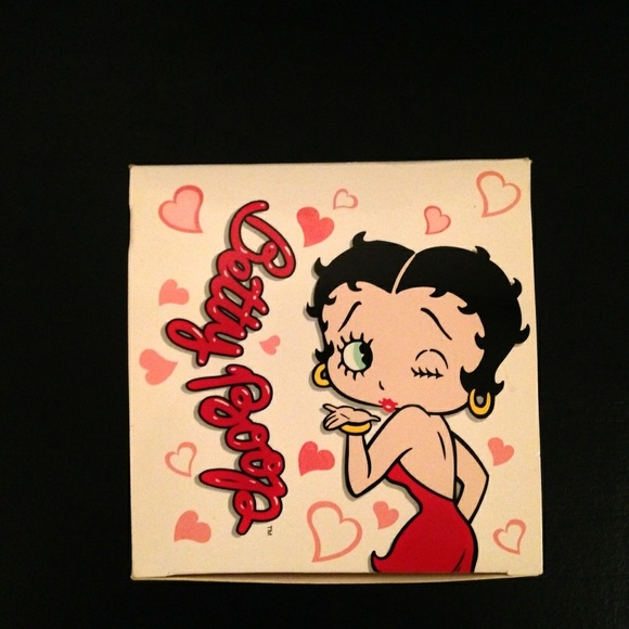 Betty Boop "Here's A Kiss" Watch by Avon - Picture 4 of 6